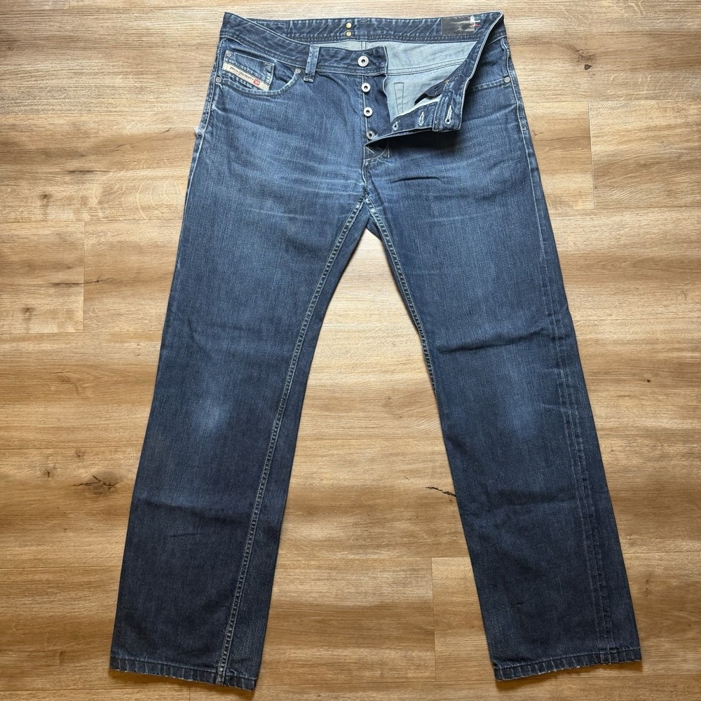 Diesel Larkee Jeans Men 34x32 Blue Straight Leg Dark Wash Made in Italy 0088Z